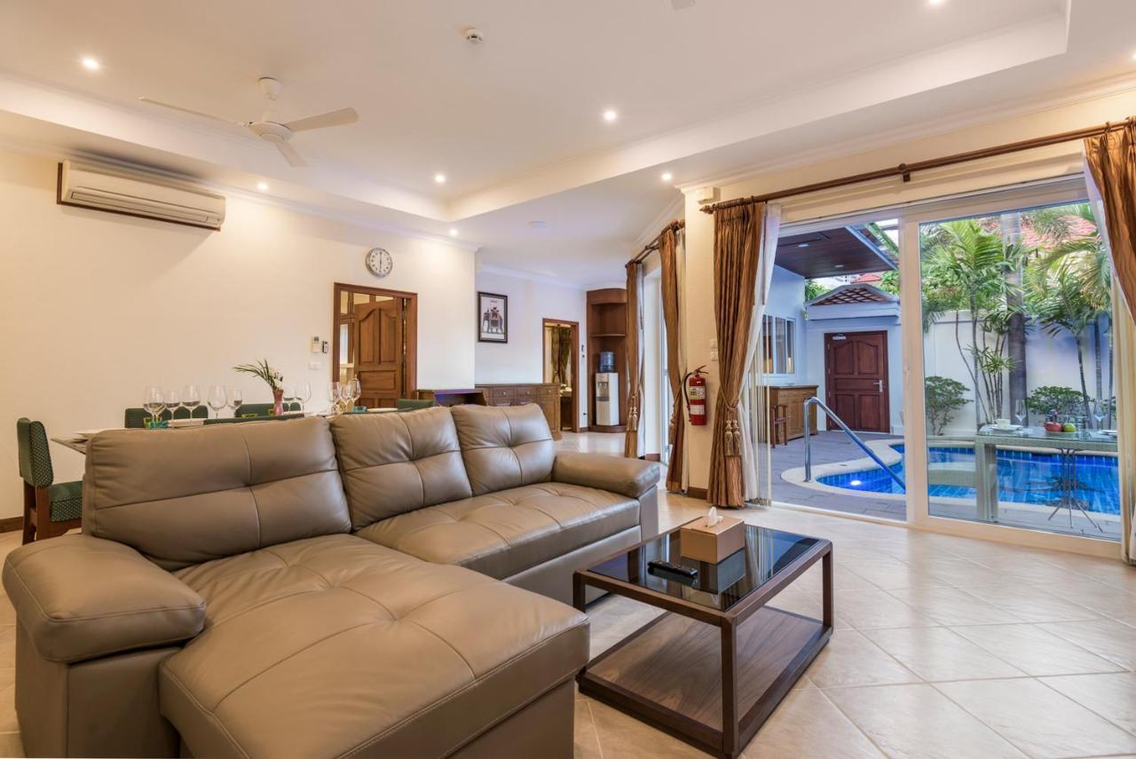 Village Austria Luxury Pool Villas Pattaya Esterno foto