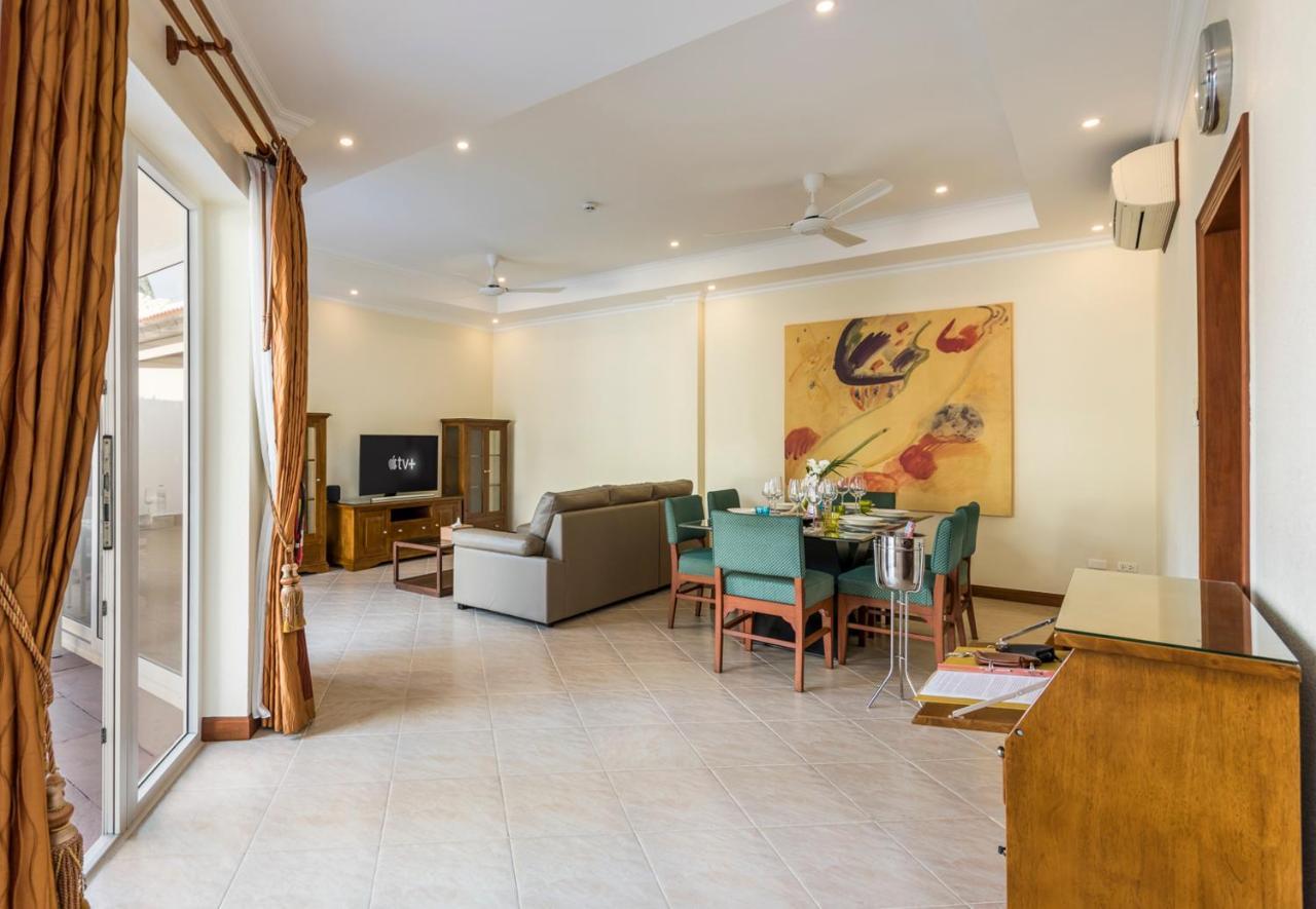 Village Austria Luxury Pool Villas Pattaya Esterno foto