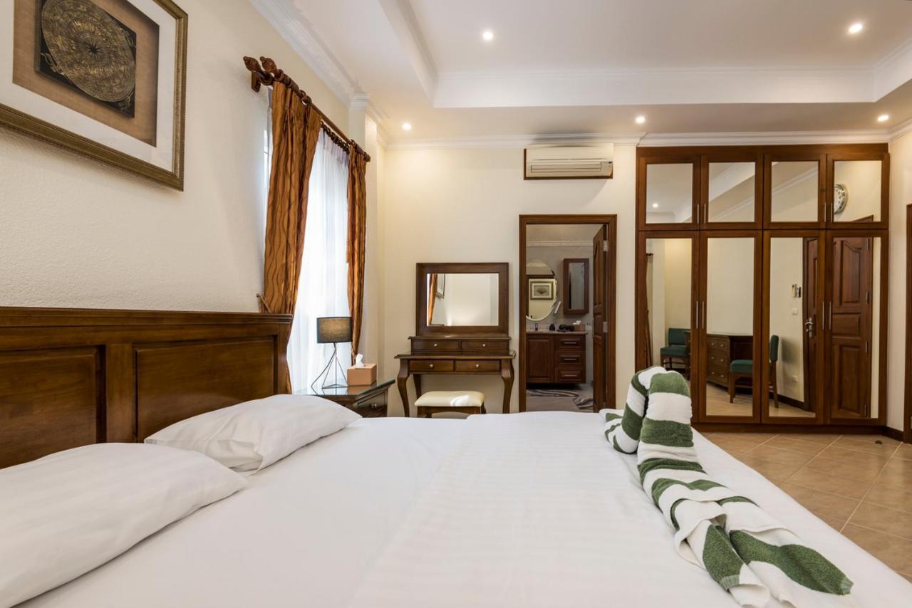Village Austria Luxury Pool Villas Pattaya Esterno foto