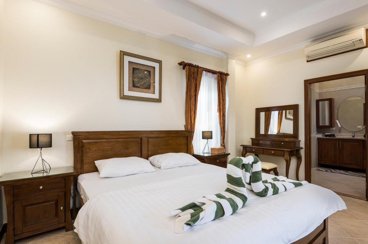 Village Austria Luxury Pool Villas Pattaya Esterno foto