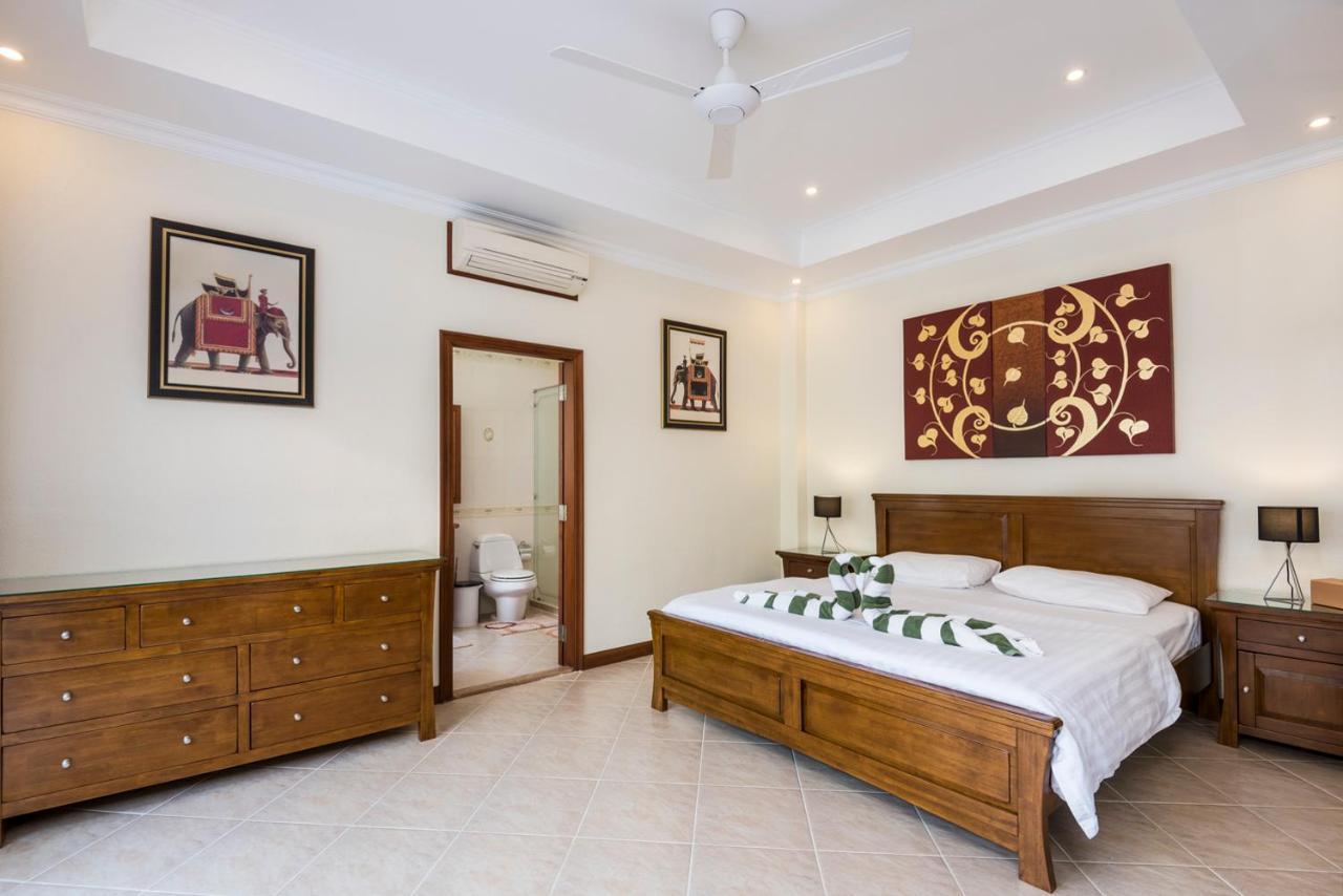Village Austria Luxury Pool Villas Pattaya Esterno foto