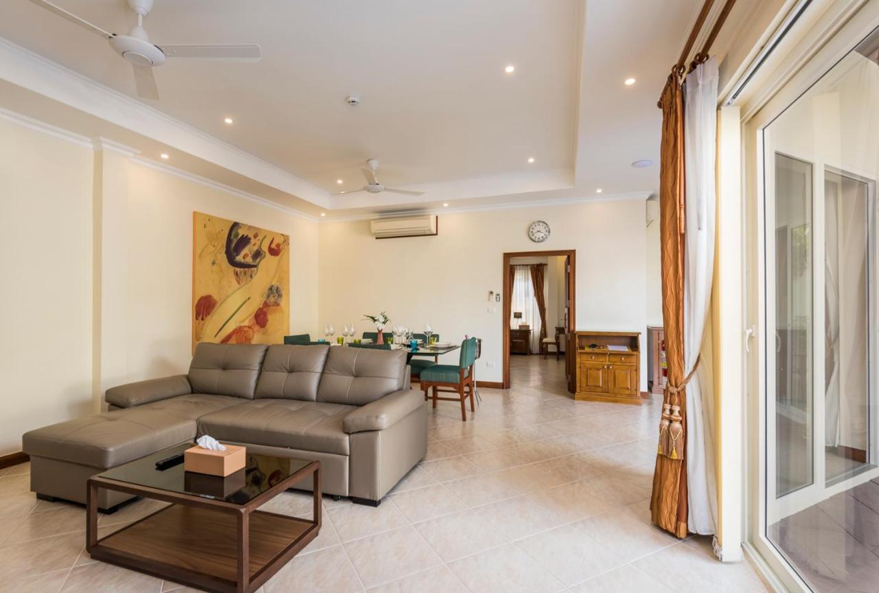 Village Austria Luxury Pool Villas Pattaya Esterno foto