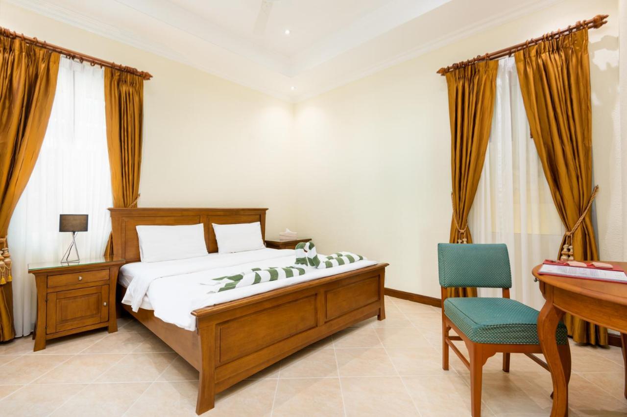 Village Austria Luxury Pool Villas Pattaya Esterno foto