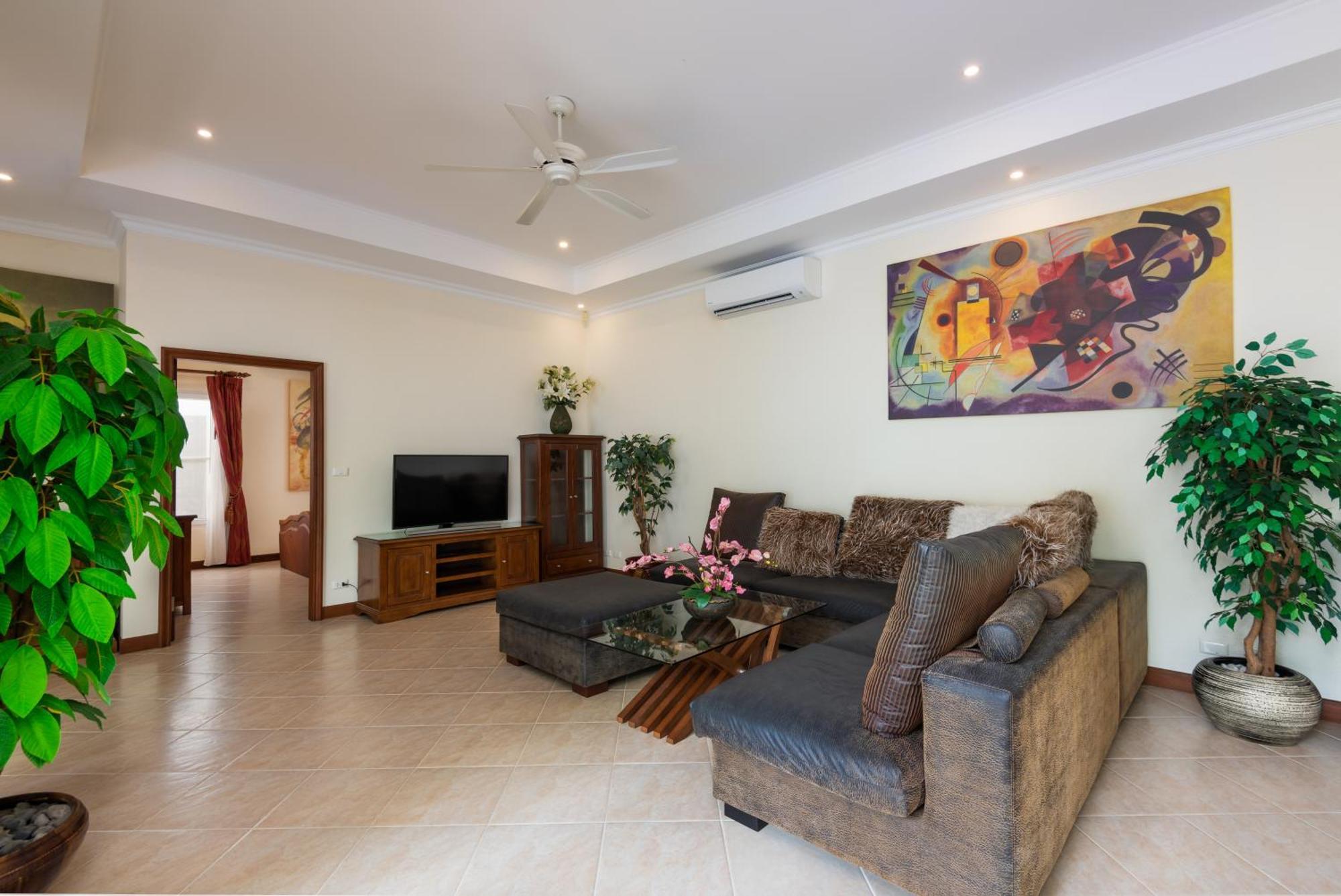 Village Austria Luxury Pool Villas Pattaya Esterno foto